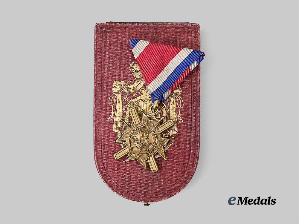 serbia,_kingdom._an_order_of_the_cross_of_takovo,_v_class,_with_case_e_medals__m0704-100_4