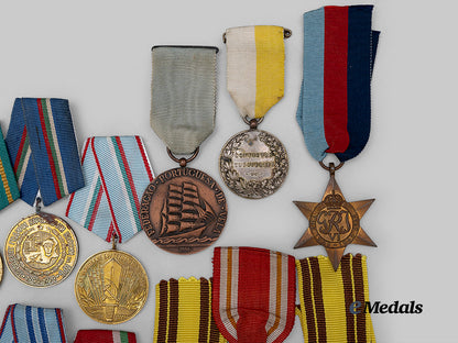 europe._a_lot_of_medals,_decorations&_awards_e_medals__e_u24750_6
