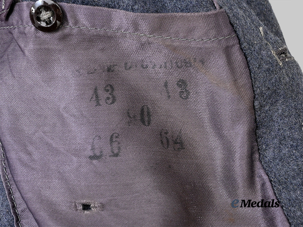 germany,_luftwaffe._a_flight_personnel/_fallschirmjäger_service_blouse_for_a_gefreiter,_late-_war_example_e_medals__g62716_15