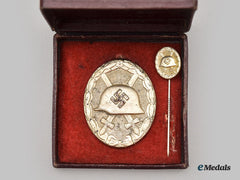 Germany, Wehrmacht. A Silver Grade Wound Badge, With Case And Stick Pin Miniature, By Wächtler & Lange