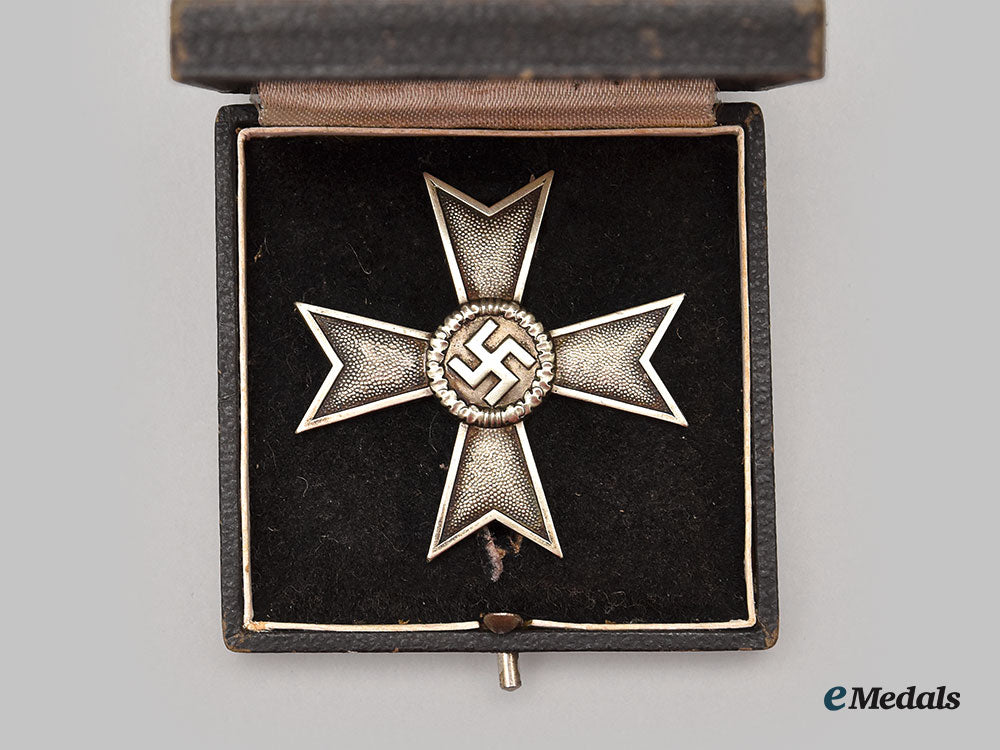 germany,_wehrmacht._a_war_merit_cross,_i_class_with_case,_by_deschler&_sohn_l22__mnc4284_160