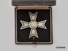 Germany, Wehrmacht. A War Merit Cross, I Class With Case, By Deschler & Sohn