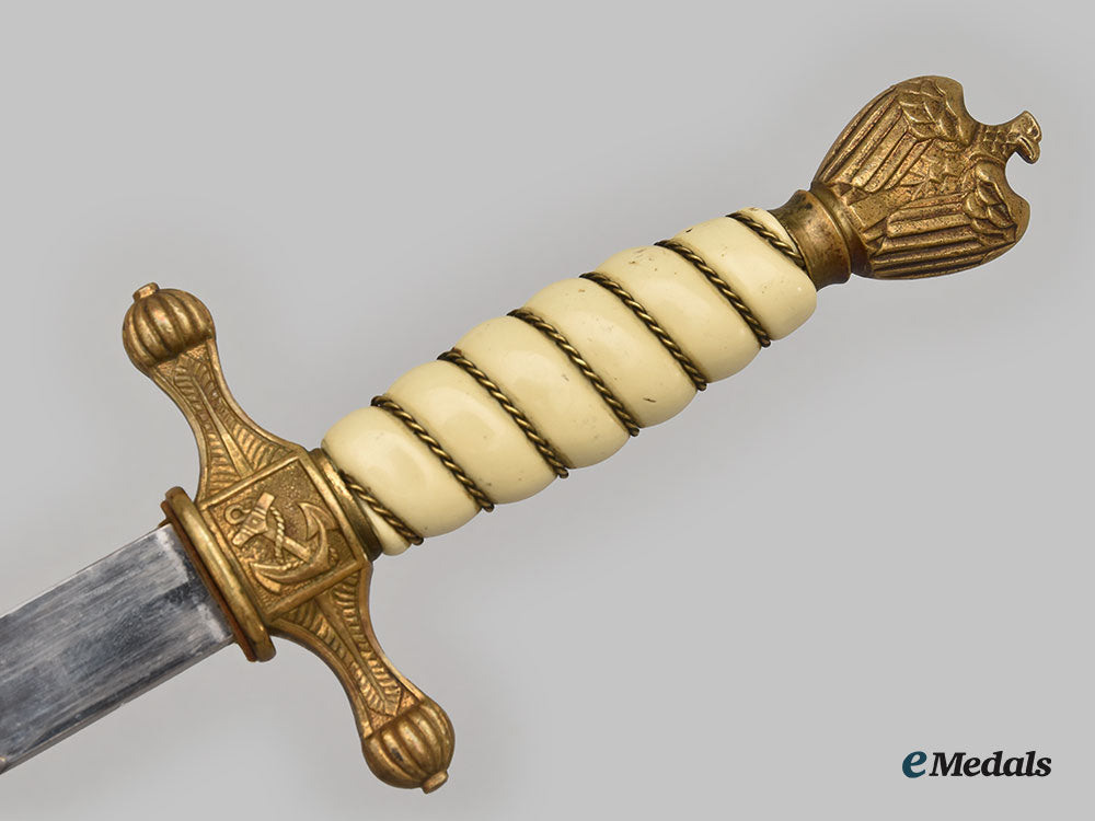 germany,_kriegsmarine._an_officer’s_dress_dagger,_by_carl_eickhorn_l22__mnc4721_064