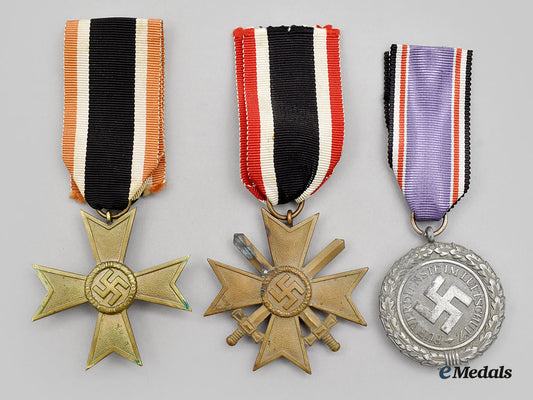 germany,_third_reich._a_mixed_lot_of_decorations_l22_mnc0014_250