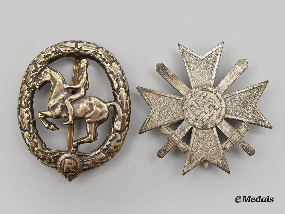 germany,_third_reich._a_pair_of_badges_l22_mnc0030_257