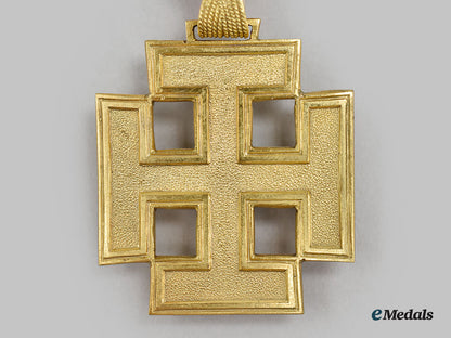 austria,_republic._an_honour_badge_for_the_merit_of_the_republic_of_austria,_gold_merit_cross_by_reitterer_l22_mnc0035_493