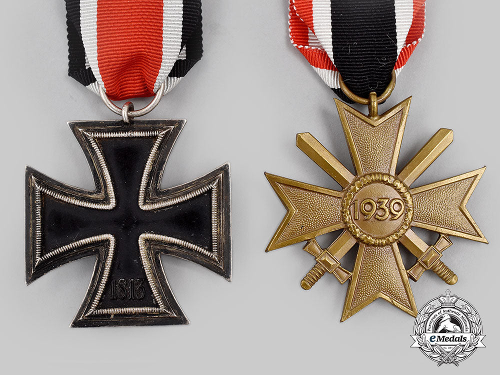 germany,_wehrmacht._a_pair_of_service_decorations_l22_mnc0063_125