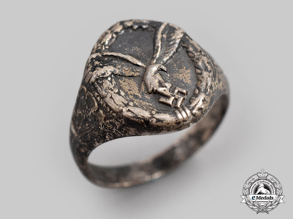 German Aviation Rings Germany, Luftwaffe. A Pilot’s Badge Silver Ring – eMedals