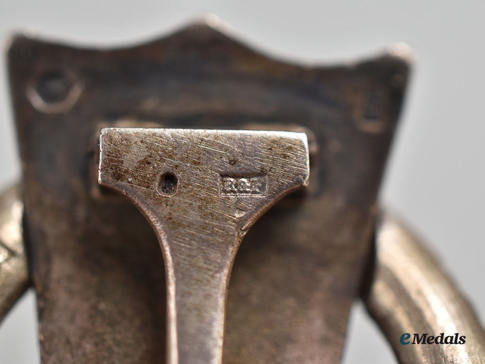 austria,_imperial._a_war_cross_for_civil_merit,_iii_class_cross,_by_rozet_and_fischmeister_l22_mnc0090_422