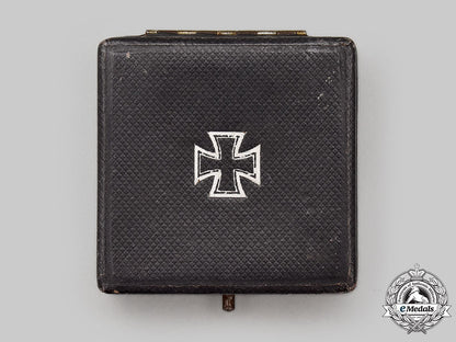 germany,_imperial._a1914_iron_cross_i_class,_with_case_l22_mnc0102_947