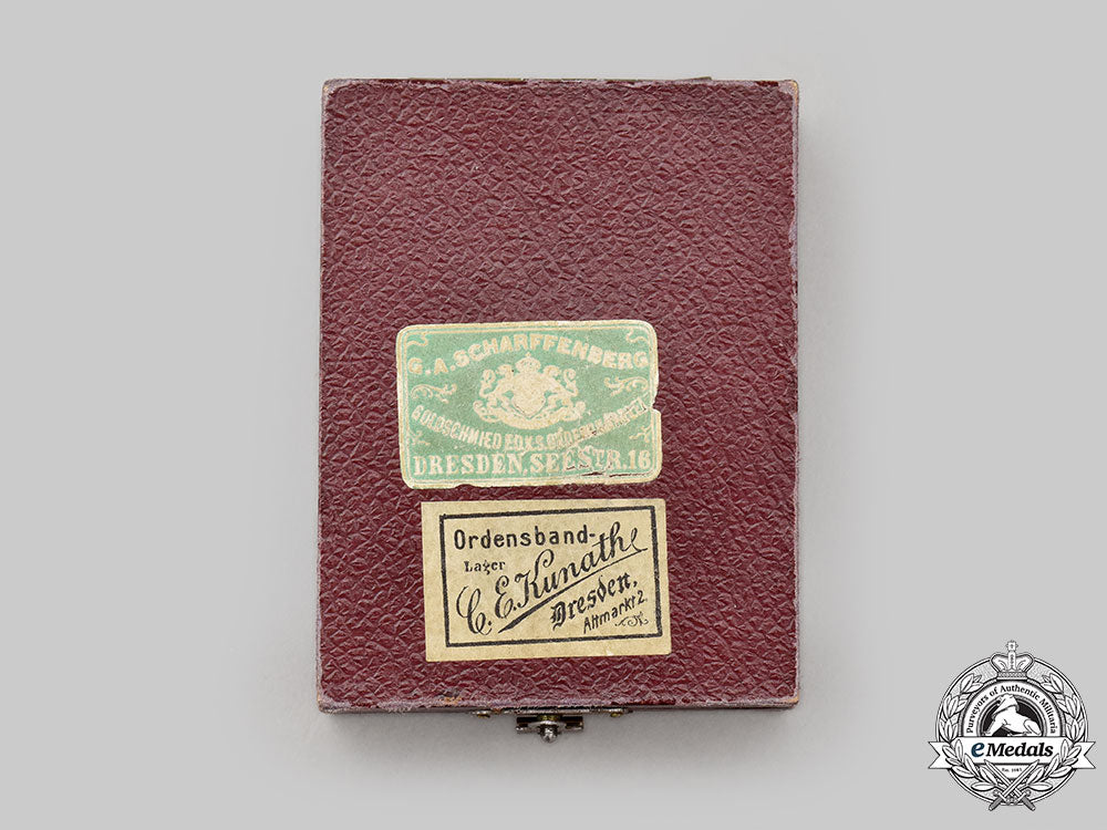 saxony,_kingdom._an_albert_order,_ii_class_knight’s_cross_with_swords_and_case,_by_g.a._scharffenberg,_c.1890_l22_mnc0115_953
