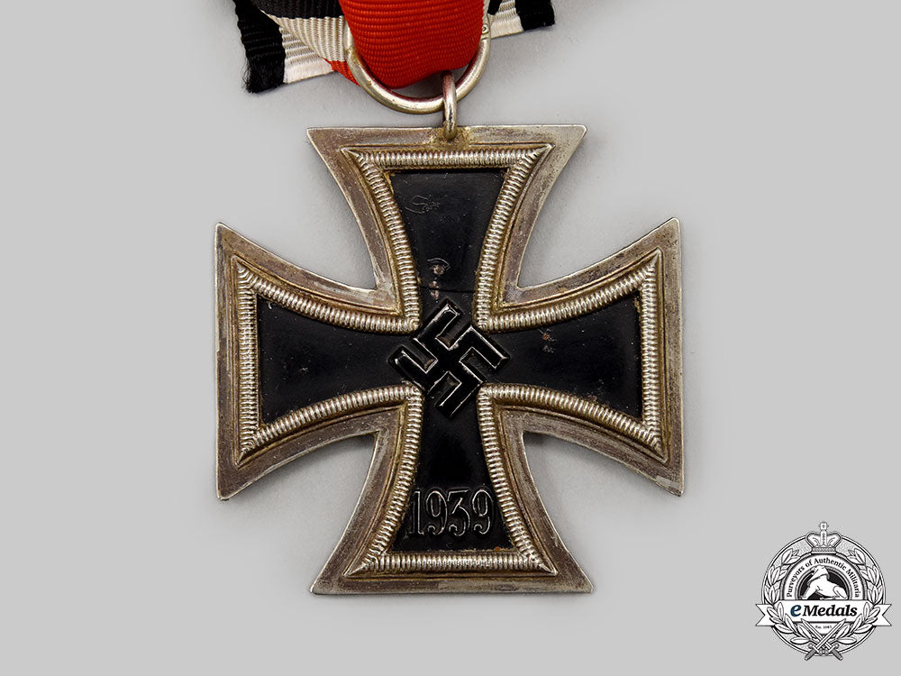 germany,_wehrmacht._a1939_iron_cross_ii_class,_by_franz_petzl_l22_mnc0128_289