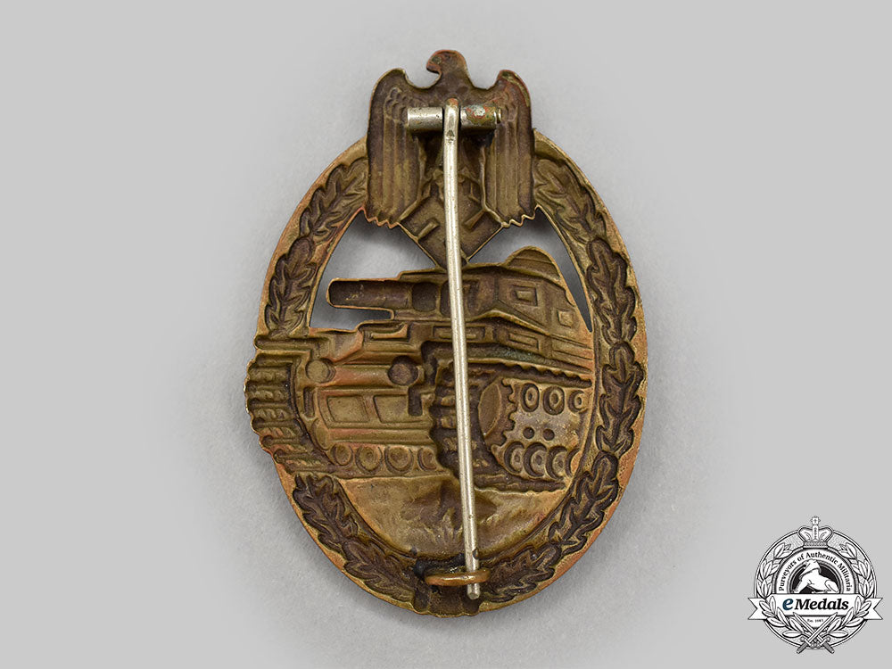 germany,_wehrmacht._a_panzer_assault_badge,_bronze_grade_l22_mnc0151_090