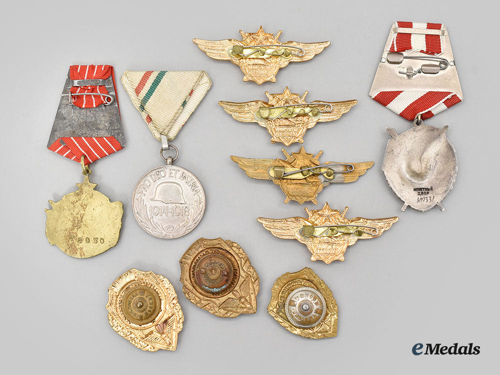 russia,_hungary,_yugoslavia._a_lot_of_three_medals&_seven_badges_l22_mnc0166_316