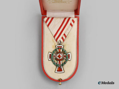 austria,_imperial._an_honour_decoration_of_the_red_cross,_ii_class_cross_by_g.a_scheid_l22_mnc0168_460