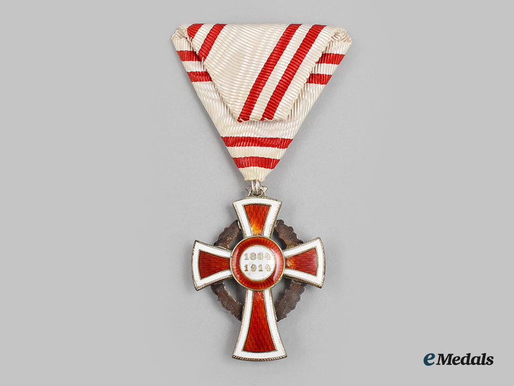 austria,_imperial._an_honour_decoration_of_the_red_cross,_ii_class_cross_by_g.a_scheid_l22_mnc0176_465