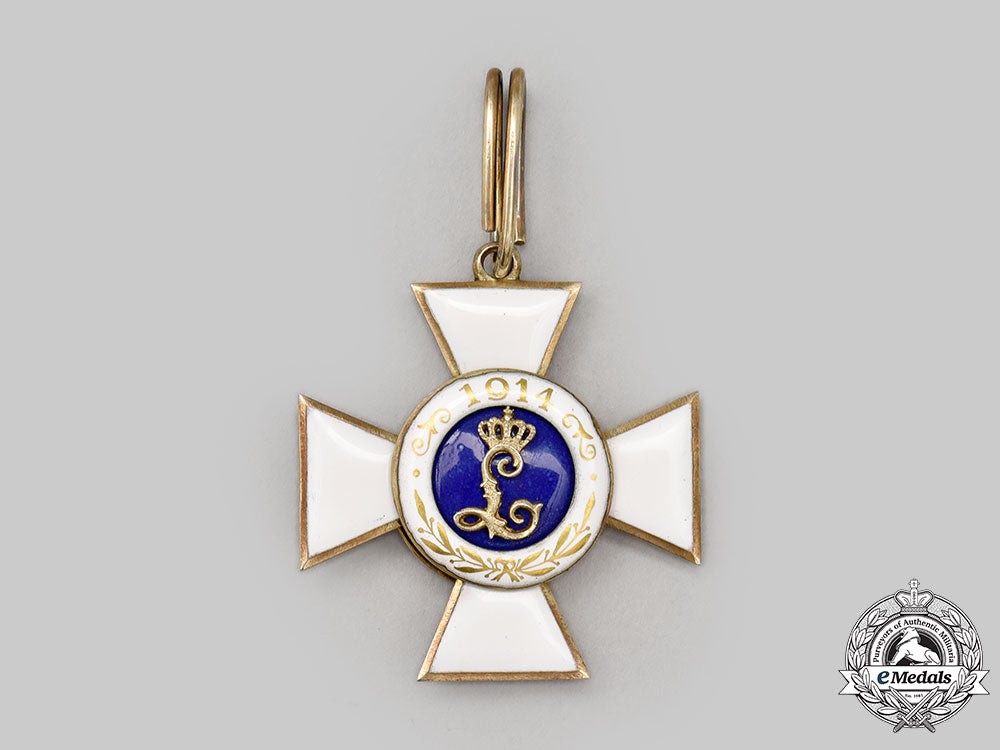 bavaria,_kingdom._a_rare_medical_military_order,_i_class_cross,_by_gebrüder_hemmerle,_c.1914_l22_mnc0176_982_1_1_1