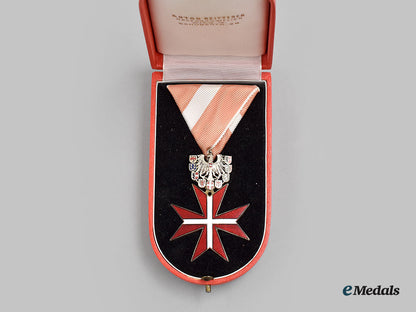 austria,_republic._a_decoration_of_honour,_silver_cross_of_honour_with_case,_by_anton_reitterer_l22_mnc0181_468