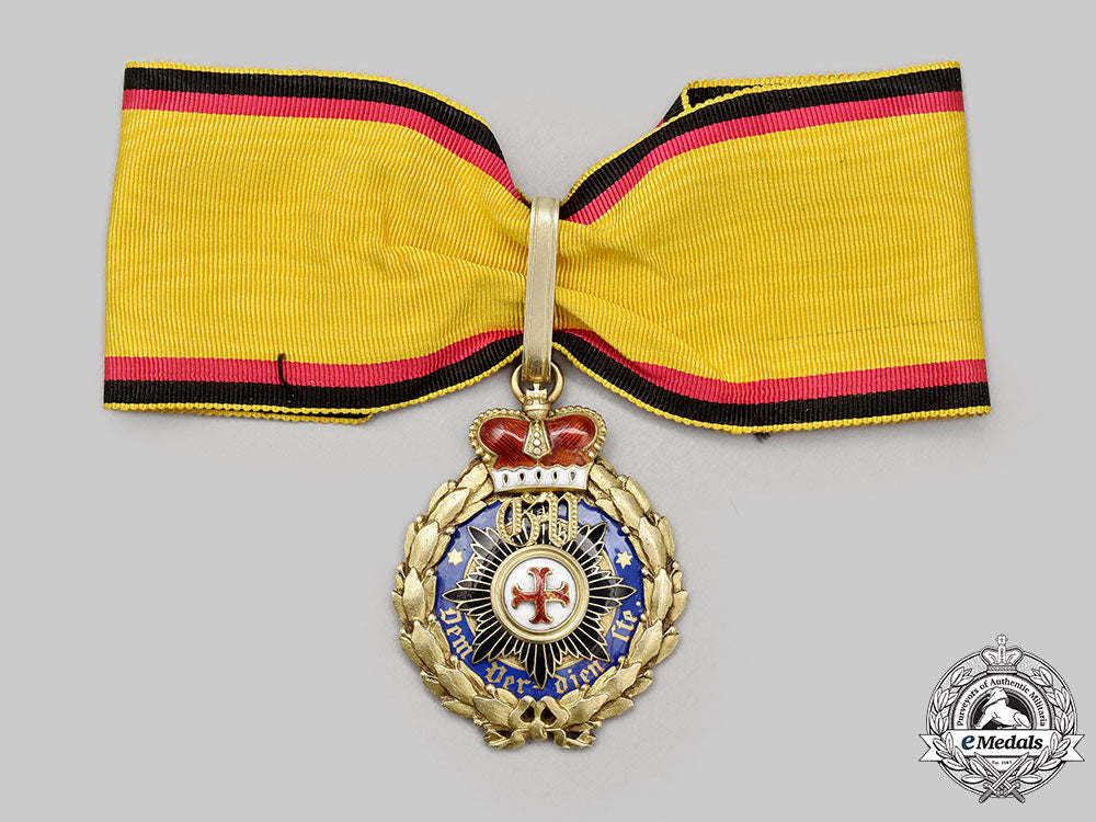 waldeck,_principality._a_rare_medal_for_art_and_science,_large_version,_c.1910_l22_mnc0187_986_1