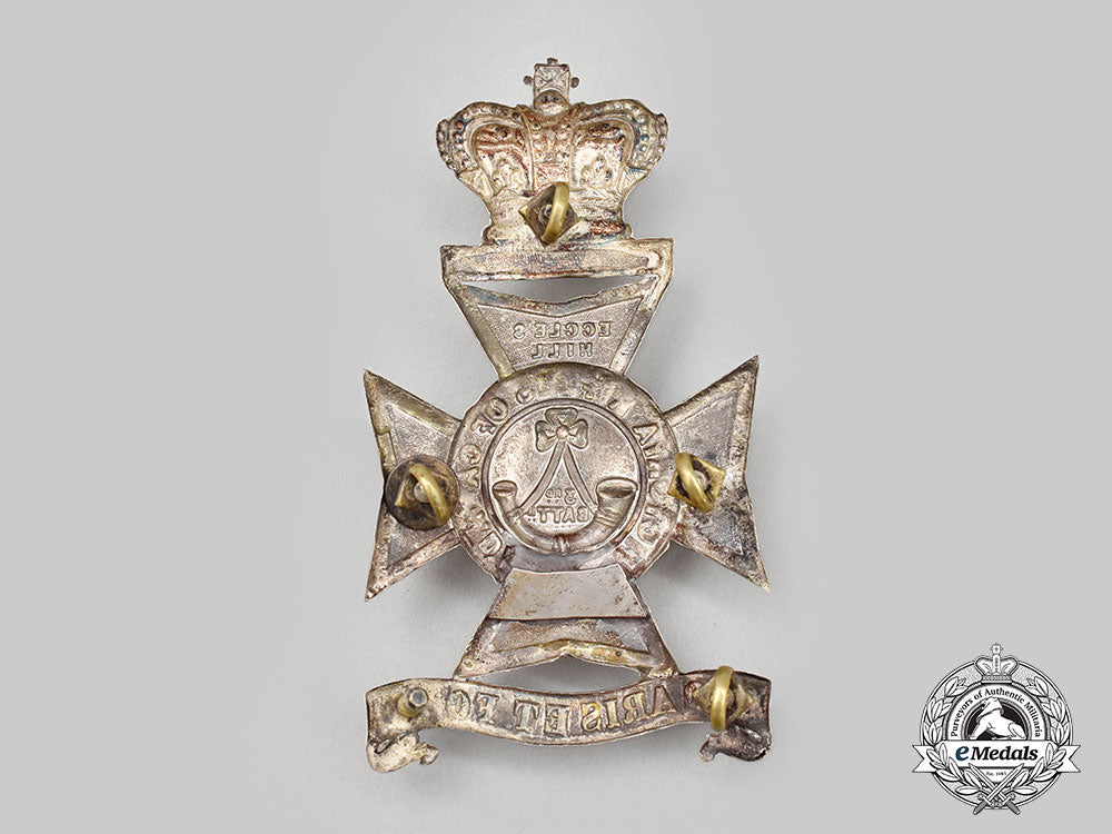 canada,_dominion._a3_rd_battalion,_victoria_rifles_of_canada_helmet_plate_with_queen's_crown,_c.1885_l22_mnc0193_940
