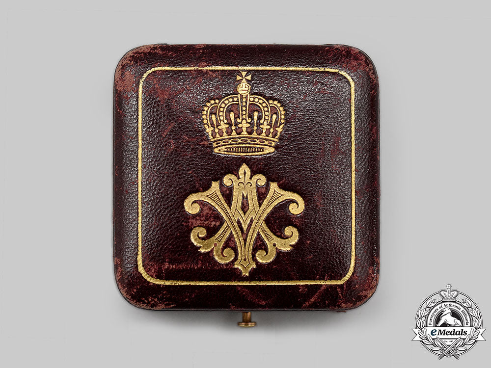 germany,_imperial._a_queen_augusta_victoria_gratitude_badge_in_gold,_with_case,_by_h.j._wilm_l22_mnc0200_865_1_1_1