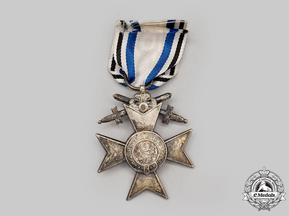 bavaria,_kingdon._a_military_merit_cross,_ii_class_with_swords_and_case,_by_gebrüder_hemmerle_l22_mnc0225_008_1