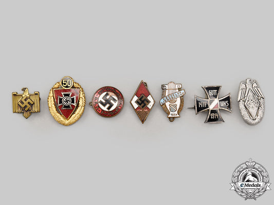 germany,_third_reich._a_mixed_lot_of_badges_l22_mnc0280_043