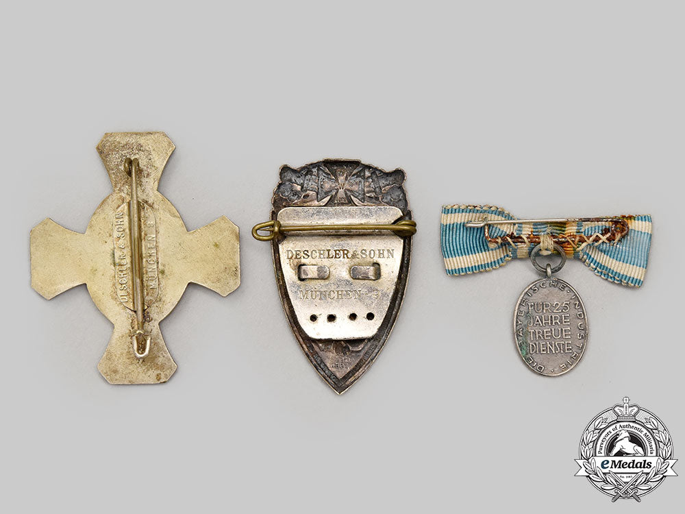 germany._a_mixed_lot_of_bavarian_badges_l22_mnc0289_046