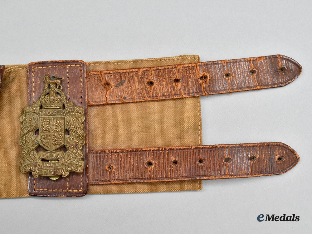 united_kingdom._a_first_world_war_belt_with_souvenir_buttons_and_cap_badges_l22_mnc0297_563