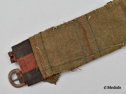 united_kingdom._a_unique_belt_with_souvenir_buttons_and_cap_badges_l22_mnc0311_574