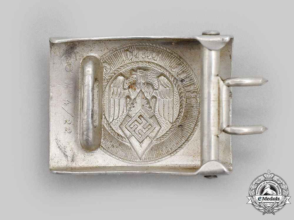 germany,_hj._a_belt_buckle_and_proficiency_badge_l22_mnc0342_202