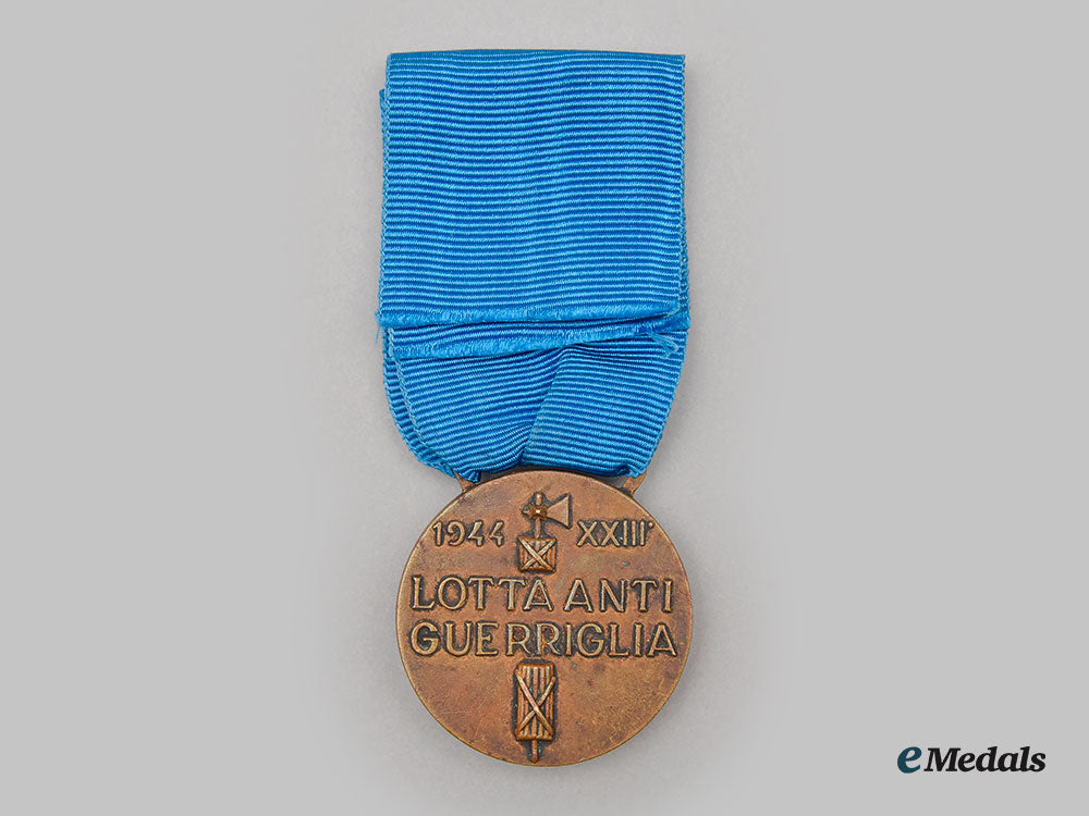 italy,_kingdom._a_medal_for_the_anti-_guerilla_fight_by_g._verginelli,_c.1944_l22_mnc0348_800_1