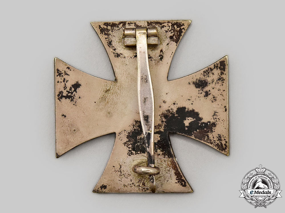 germany,_wehrmacht._a1939_iron_cross_i_class,_with_case,_by_wilhelm_deumer_l22_mnc0388_089