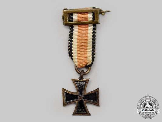 germany,_wehrmacht._a1939_iron_cross_ii_class_miniature,_spanish-_made_for_blue_division_veterans_l22_mnc0397_097