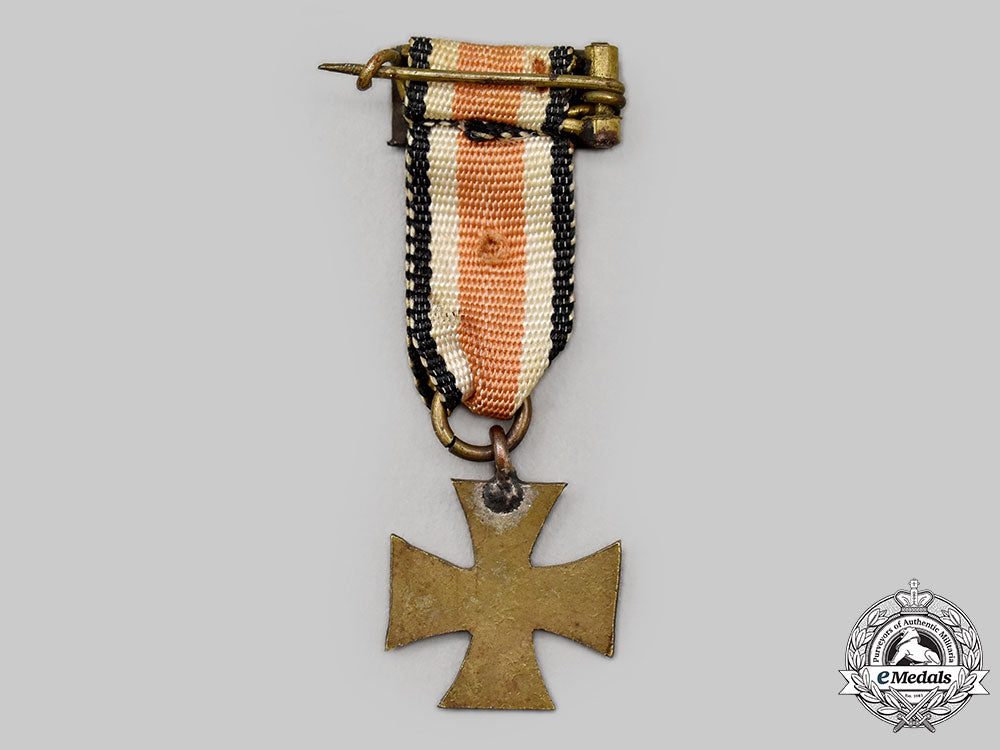 germany,_wehrmacht._a1939_iron_cross_ii_class_miniature,_spanish-_made_for_blue_division_veterans_l22_mnc0399_098