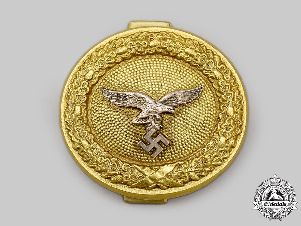 germany,_luftwaffe._a_general’s_belt_buckle,_post-1938_pattern,_by_f.w._assmann&_söhne_l22_mnc0402_099