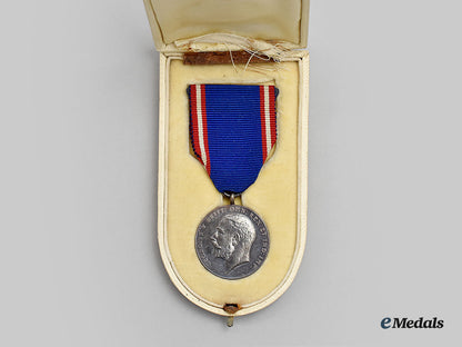 united_kingdom._a_royal_victorian_medal_in_case_and_box_l22_mnc0410_644_1_1