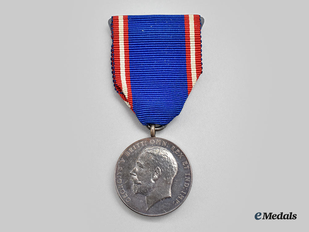 united_kingdom._a_royal_victorian_medal_in_case_and_box_l22_mnc0414_646_1_1