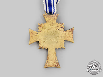 germany,_third_reich._an_honour_cross_of_the_german_mother,_gold_grade,_by_ziemer&_söhne_l22_mnc0415_900