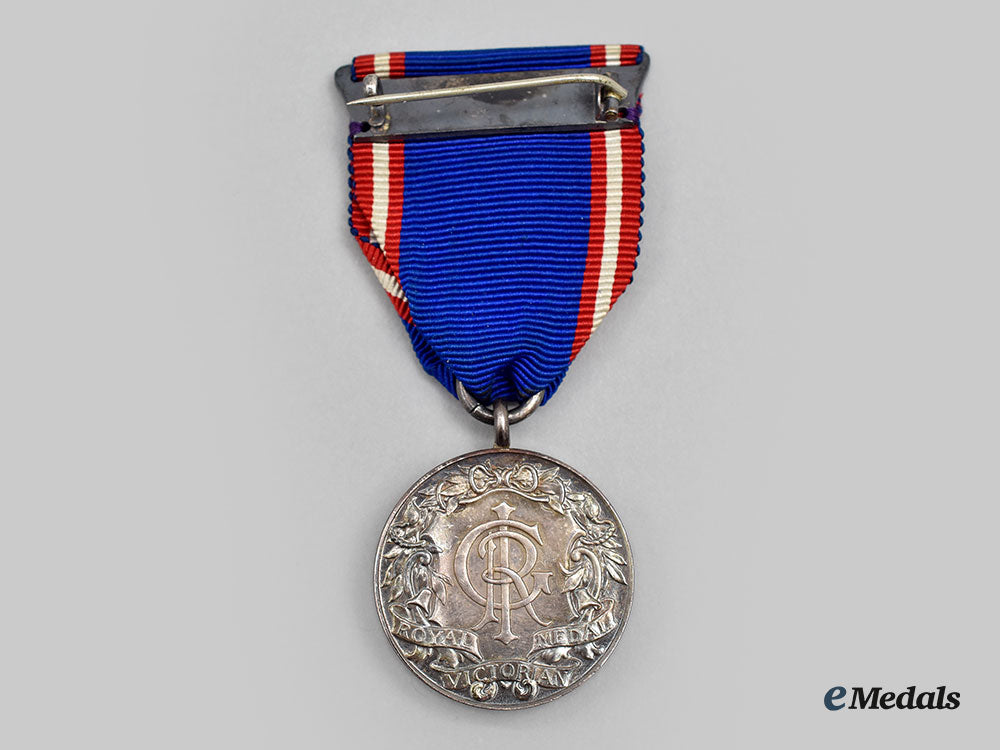 united_kingdom._a_royal_victorian_medal_in_case_and_box_l22_mnc0421_648_1_1