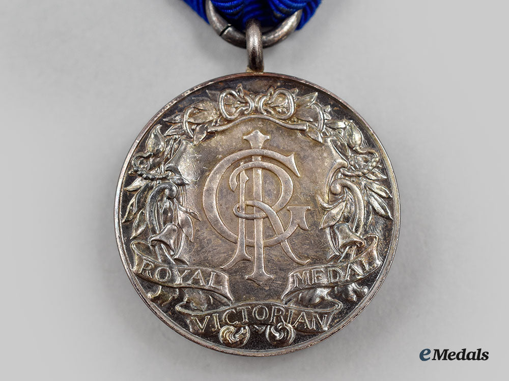 united_kingdom._a_royal_victorian_medal_in_case_and_box_l22_mnc0422_649_1_1