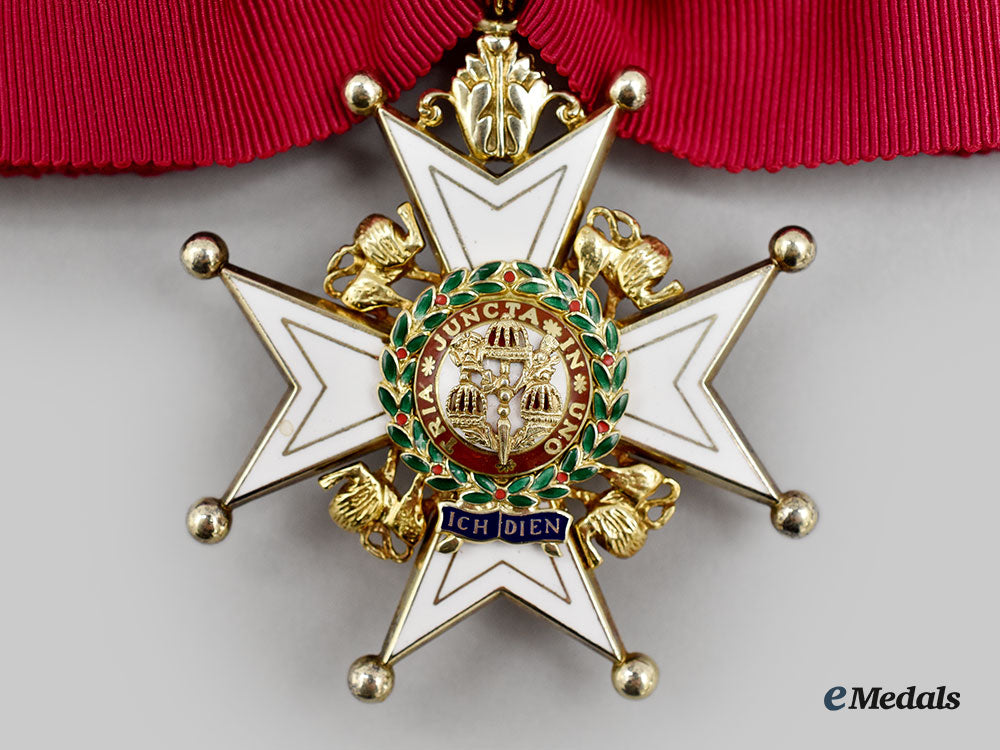 united_kingdom._a_most_honourable_order_of_the_bath,_military_division,_commander,_c.1970_l22_mnc0429_651