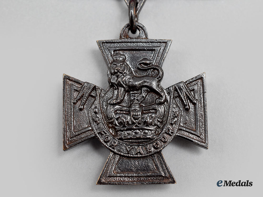 united_kingdom._a_limited_edition_replica_victoria_cross_by_hancocks&_co._of_london,_number446_of1352_l22_mnc0444_658_1