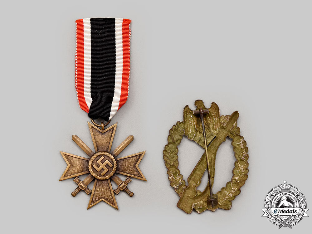 germany,_wehrmacht._a_pair_of_service_decorations_l22_mnc0453_127