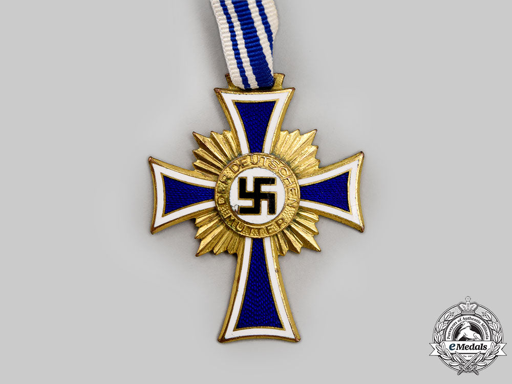 germany,_third_reich._a_lot_of_honour_crosses_of_the_german_mother,_all_grades_l22_mnc0460_908