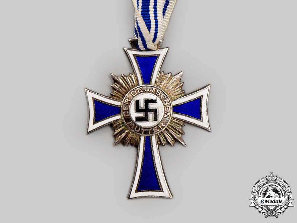 germany,_third_reich._a_lot_of_honour_crosses_of_the_german_mother,_all_grades_l22_mnc0461_909