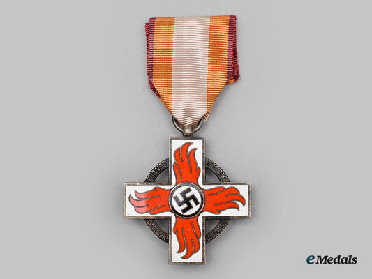 germany,_third_reich._a_fire_brigade_honour_badge,_ii_class_l22_mnc0469_920_1_1_1