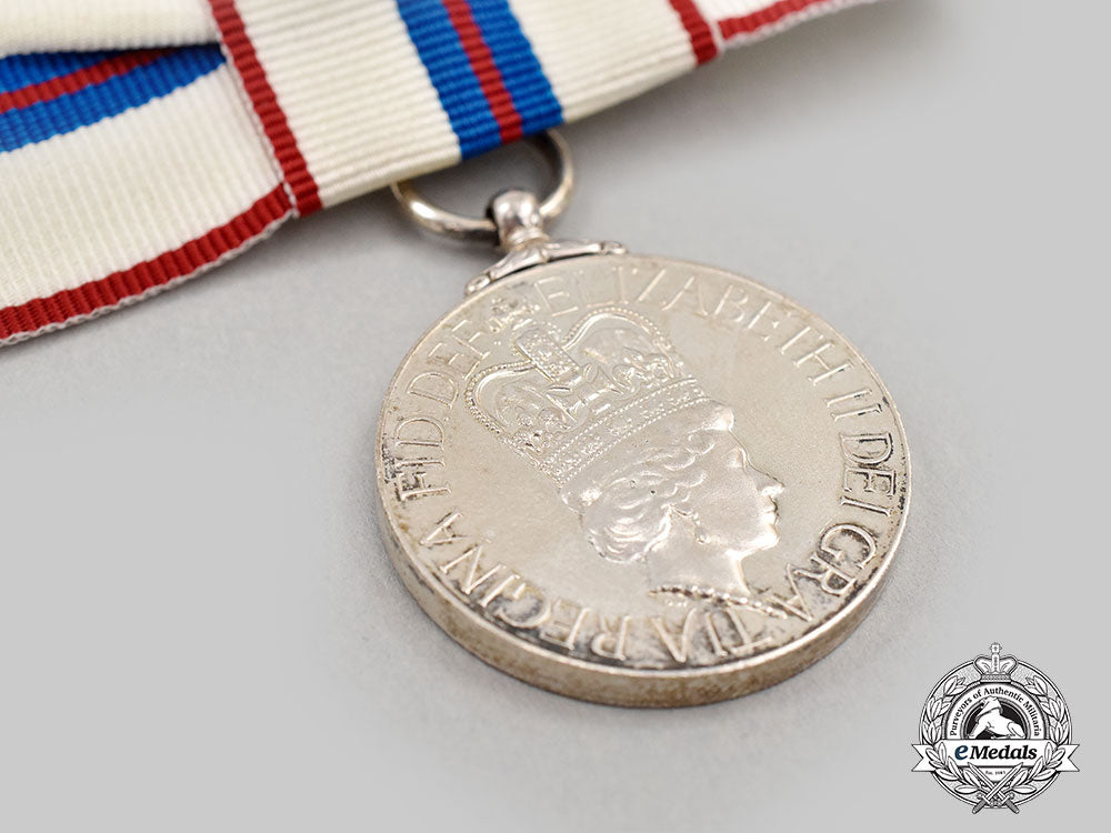 canada,_commonwealth._a_queen_elizabeth_ii_silver_jubilee_medal1977,_women's_issue_l22_mnc0517_238