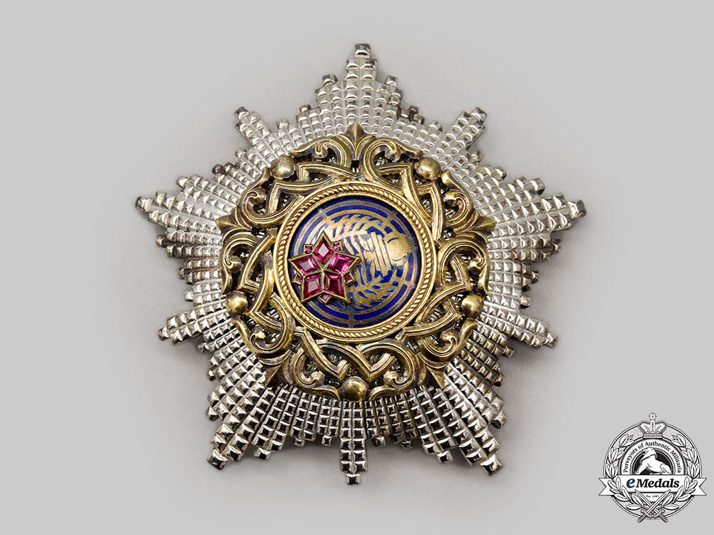 yugoslavia,_republic._an_order_of_the_yugoslav_star,_i_class_set_in_gold_with_rubies,_by_ikom,_c.1960_l22_mnc0521_152