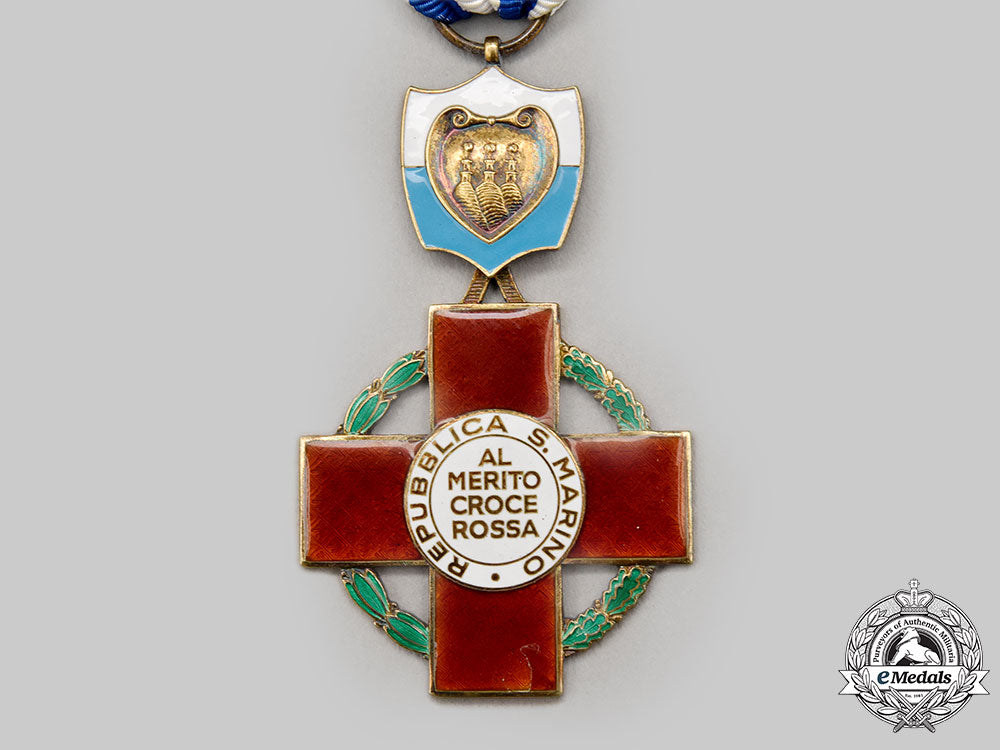 san_marino,_republic._a_san_marino_red_cross_order_of_merit,_ii_class_l22_mnc0548_166_1